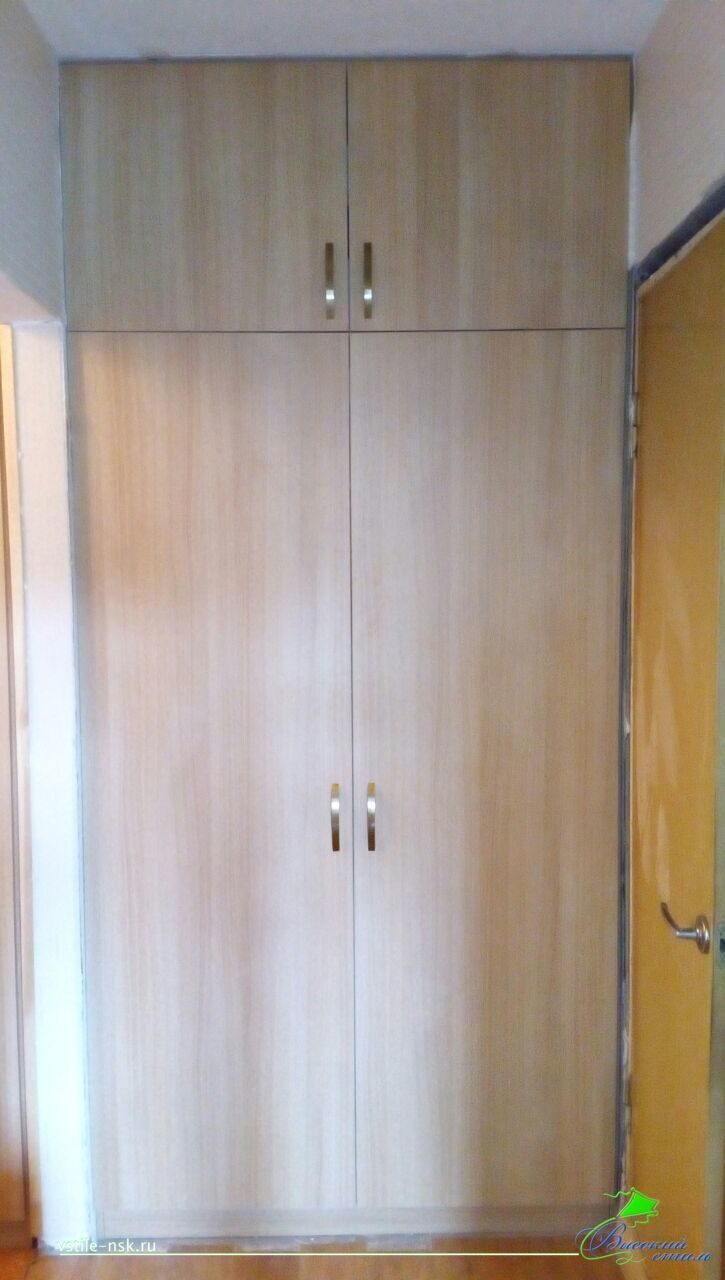 Встроенный Шкаф С Распашными Дверями Фото